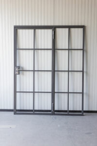 Stahl Meister Stahl Loft Tuer Glastrennwand Drehtuer Glastuer Metalltuer Windfang Loft Designtuer Bauhaustuer Schlosskasten Abschliessen Schloss Tuerdruecker 826a0466