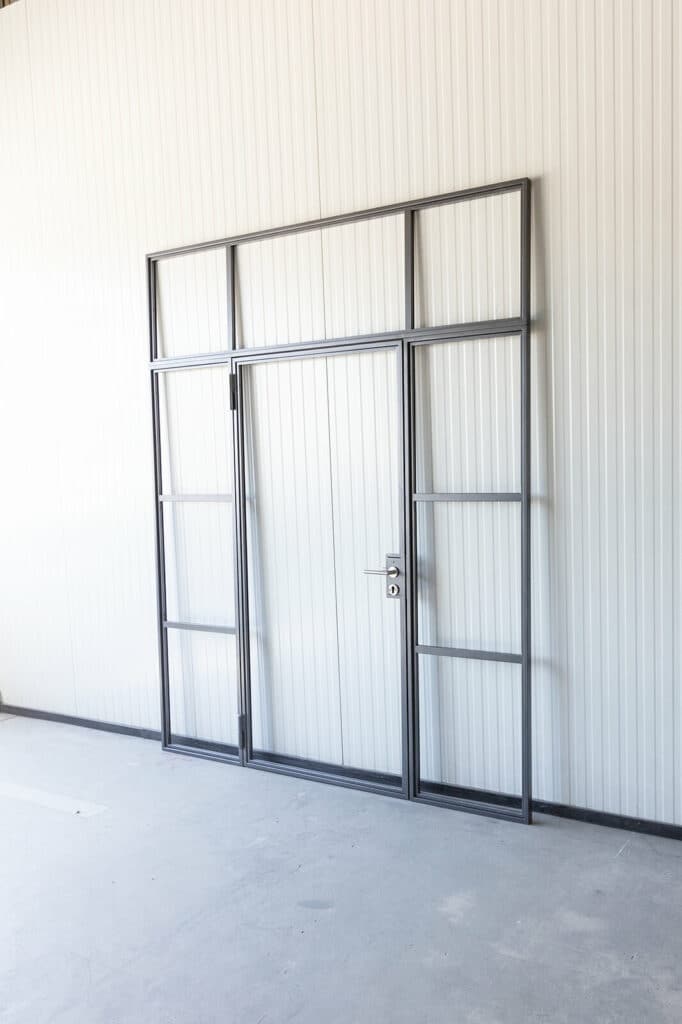 Stahl Meister Stahl Loft Tuer Glastrennwand Drehtuer Lofttuer Windfang Raumtrenner Stahltuer Glastuer Loftdoor Db703 Eisenglimmer 826a0884
