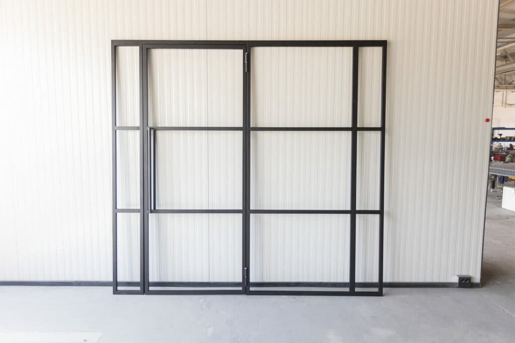 Stahl Meister Stahlmeister Glastrennwand Drehtuer Loftdoor Stahl Loft Tuer Windfang Designtuer Glastruer 826a0879