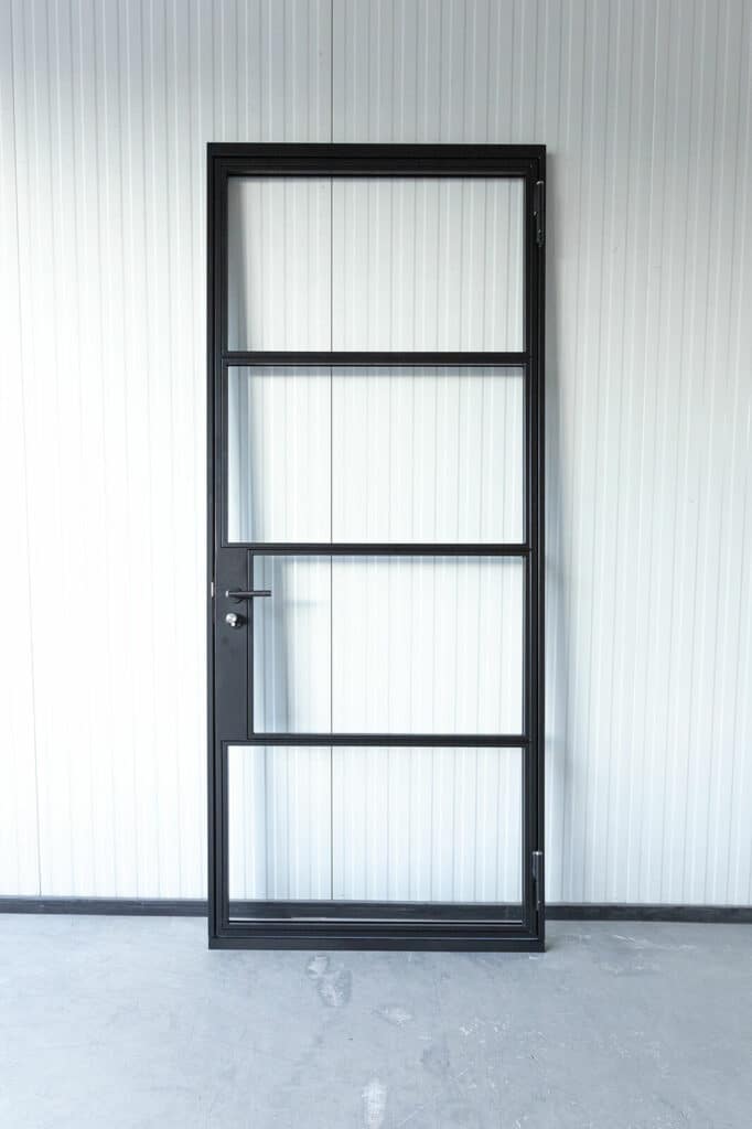 Stahl Meister Stahlmeister Loftuer Eingangstuer Wohnungstuer Designtuer Glastuer Drehtur Bauhaus Tuer Stahltuer 826a1168
