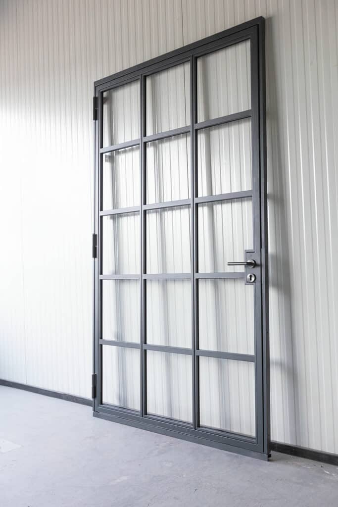 Stahl Meister Stahlmeister Stahl Loft Tuer Glastuer Stahlrahmen Metallrahmen Lofttuer Drehtuer Windfang Industrial Design 826a1148