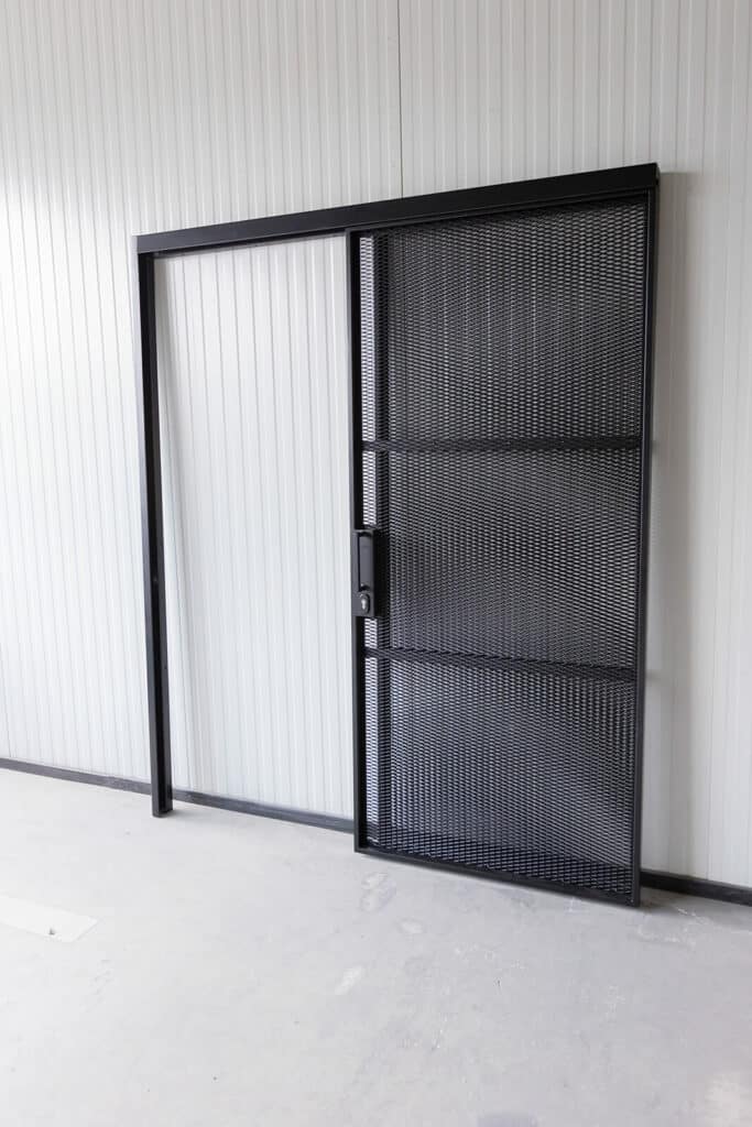 Stahl Meister Stahlmeister Stahl Loft Tuer Schiebetuer Gitter Stahlrahmen Lofttuer Deisgntuer Industrial Design Loftdoor Metalltuer Streckgitter 826a1245