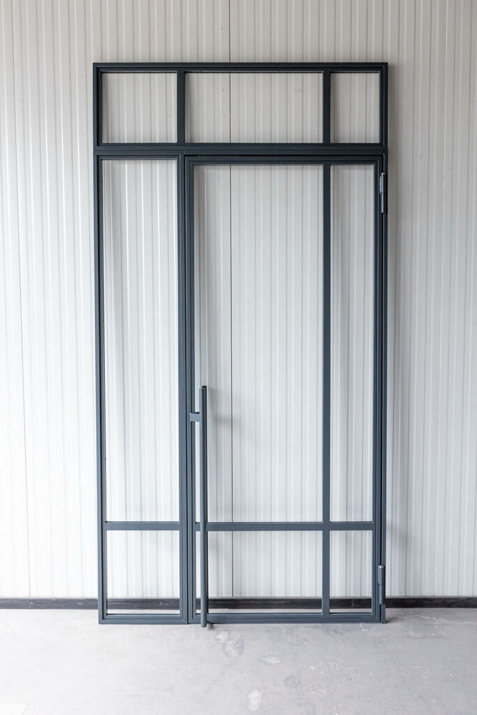 Stahl Meister Stahlmeisterlofttuer Stahl Loft Tuer Drehtuer Oberlicht Seitenteil Glastrennwand Windfang Designtuer 826a1283