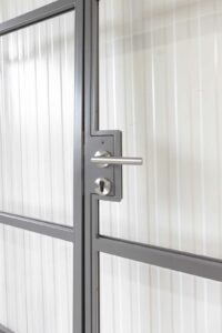 Stahl Meister Stahlmeister Glastrennwand Raumtrenner Drehtuer Lofttuer Stahlrahmen Stahl Loft Tuer Windfang Office Buero Glaswand 826a1373