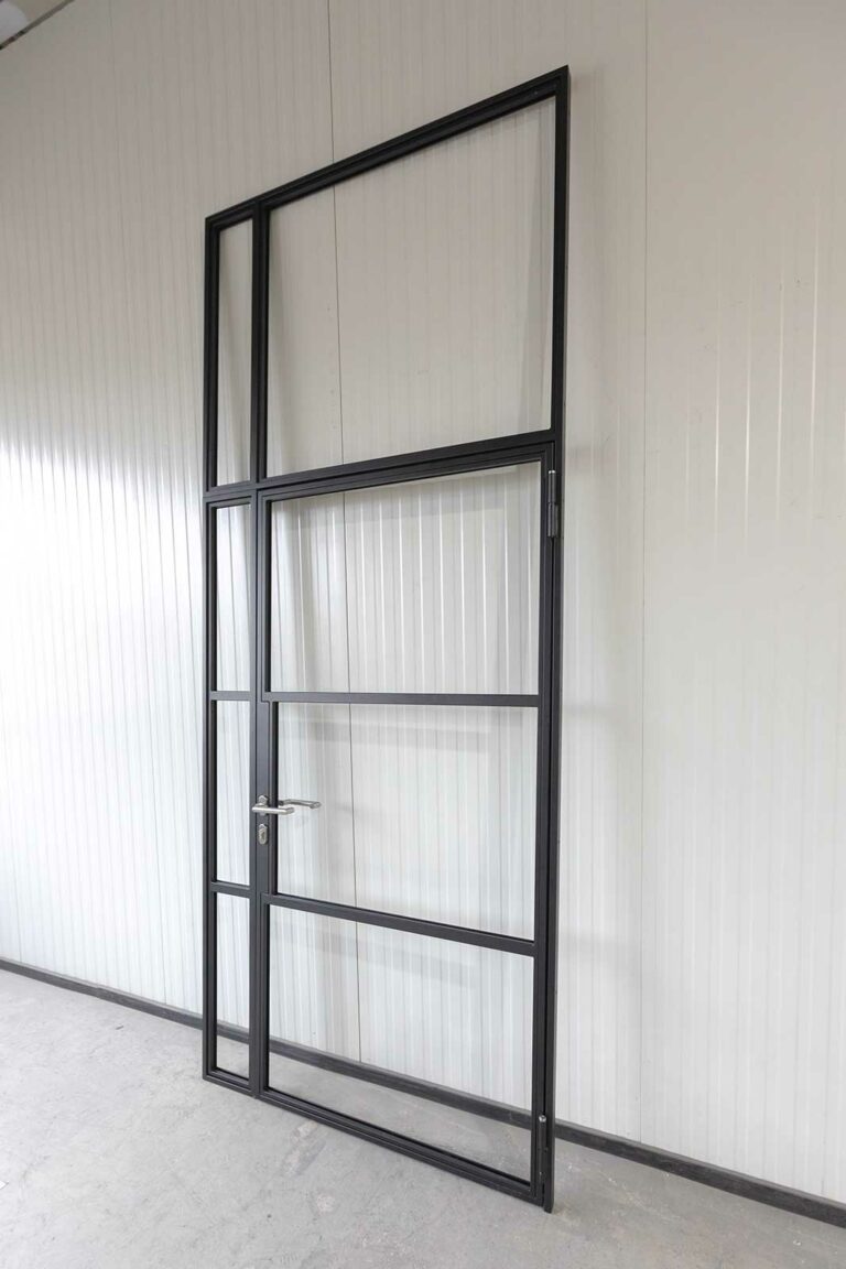 Stahl Meister Stahlmeister Stahl Loft Tuer Drehtuer Glastrennwand Oberlicht Designtuer Glastuer Raumtrenner Lofttuer 826a1358