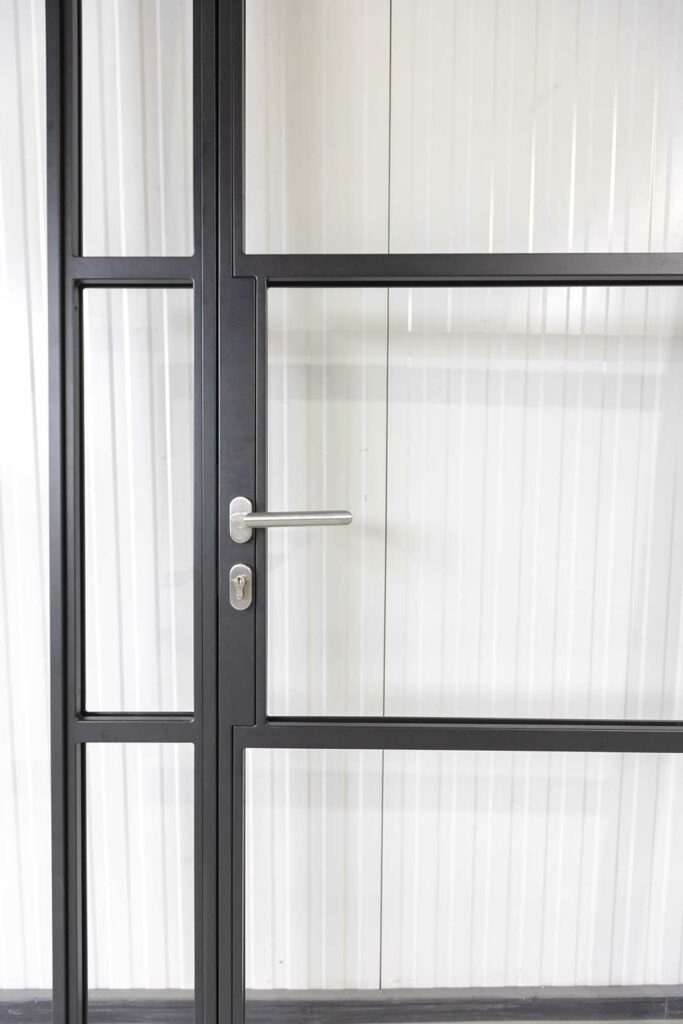 Stahl Meister Stahlmeister Stahl Loft Tuer Drehtuer Glastrennwand Oberlicht Designtuer Glastuer Raumtrenner Lofttuer 826a1360