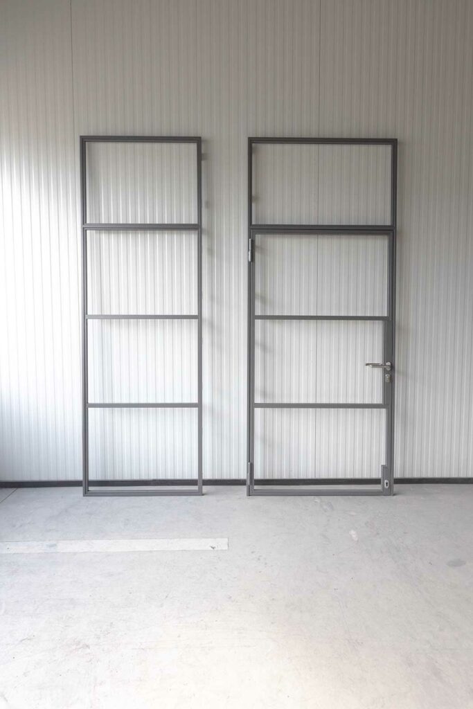 Stahl Meister Stahlmeister Stahl Loft Tuer Glastrennwand Windfang Drehtuer Oberlicht Seitenteil Fluchttuer Fluchtwegetuer 826a1384