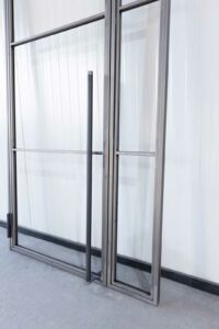 Stahl Meister Stahlmeister Glastrennwand Stahl Loft Tuer Windfang Oberlicht Drehtuer Einzeltuer Glastuer Stahlrahmen Metallrahmen Transparent Pulverbeschichtet 826a1420