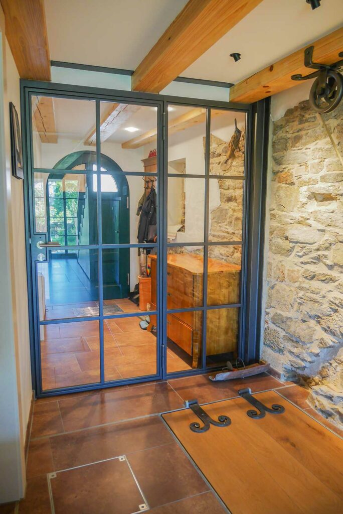 Stahl Meister Stahl Loft Tuer Glastrennwand Drehtuer Glastuer Metalltuer Windfang Loft Designtuer Bauhaustuer Schlosskasten Abschliessen Schloss Tuerdruecker B