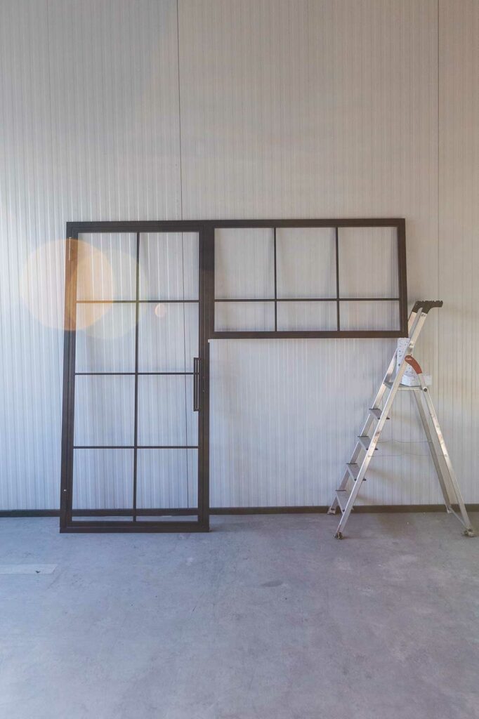 Stahl Meister Stahl Loft Tuer Drehtuer Glastrennwand Seitenteil Auf Sockel Lofttuer 826a1624