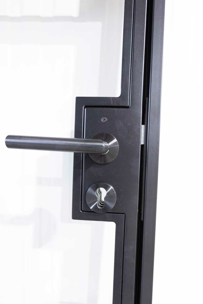 Stahl Meister Stahl Loft Tuer Glastrennwand Drehtuer Windfang Oberlicht Seitenteil Schlosskasten Abschliessbar Tuerdruecker 826a1668