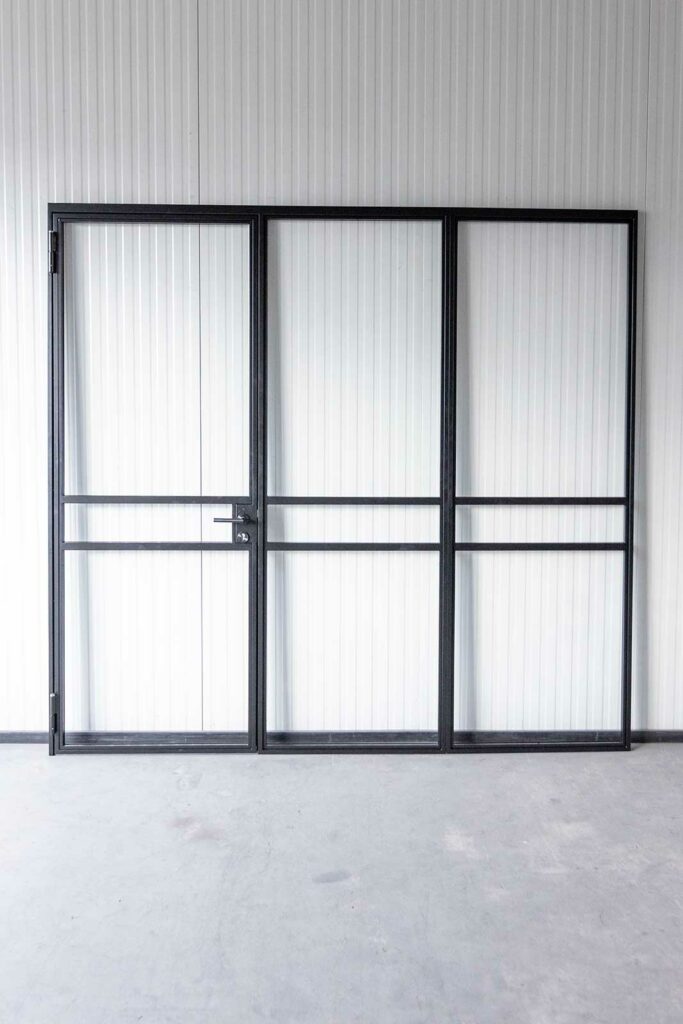 Stahl Meister Stahlmeister Stahl Loft Tuer Glastrennwand Designtuer Stahlrahmen Windfang Drehtuer Schlosskasten Buero Trennwand 826a1515