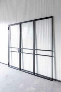 Stahl Meister Stahlmeister Stahl Loft Tuer Glastrennwand Designtuer Stahlrahmen Windfang Drehtuer Schlosskasten Buero Trennwand 826a1516