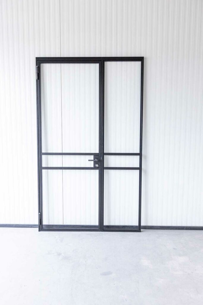 Stahl Meister Stahlmeister Stahl Loft Tuer Glastrennwand Designtuer Stahlrahmen Windfang Drehtuer Schlosskasten Buero Trennwand 826a1520