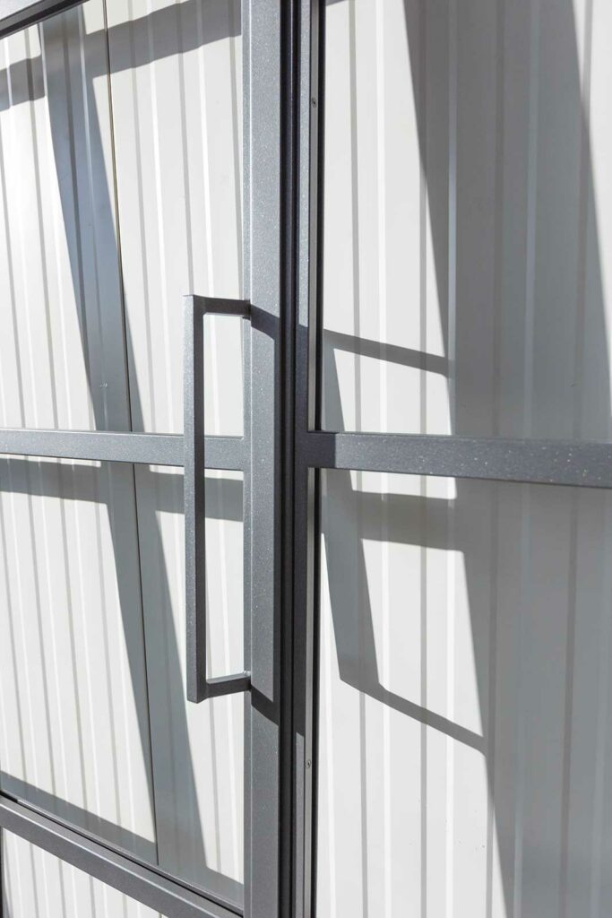 Stahl Meister Stahlmeister Stahl Loft Tuer Glastrenwand Windfang Drehtuer Bedarfsfluegel Gehfluegel Kantriegel Glastuer Lofttuer 826a1439