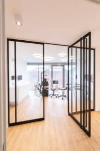 Stahl-Meister Stahl Loft Tür, Pivottür, Lofttür, Stahltür, Designtür, Glastrennwand, Büro, Praxis, Raumtrenner, Loft Türen