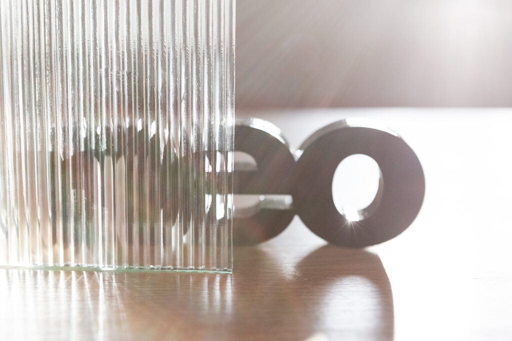 Stahl-Meister.de - Glas, Glasart, Glassorten, Verglasung, Loft-Tür, Glastrennwand, Standard, Ornamentglas, Riffelglas, Wellenglas, Strukturglas, Rillenglas Saint Gobain Visiosun