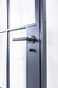Stahl Meister Premium Lofttür, WC-Tür, Badtür, Lofttüren, WC-Schließer mit Türdrücker, individuell und auf Maß angefertigt, Raumtrenner, Lofttüren für Abtrennung Wohnzimmer und Flur, Schallschutz und Wärmedämmung