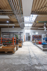 Stahl-Meister Werkhalle Industriefabrik Schneider Werkstatt Arbeit Manufaktur Handarbeit Werkhalle