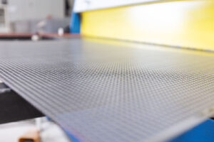 Stahl-Meister Werkhalle Industriefabrik Schneider Werkstatt Arbeit Manufaktur Handarbeit Material Lochblech