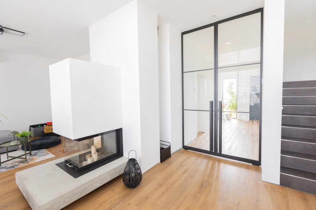 Stahl Lofttür Pivottür Doppel-Schwingtür RAL 9005 Tiefschwarz, Loft Tür, Abtrennung Flur Wohnzimmer und Küche, Pivot-System, Feinsturktur, Raumhoch, Designtür, Stahlrahmen