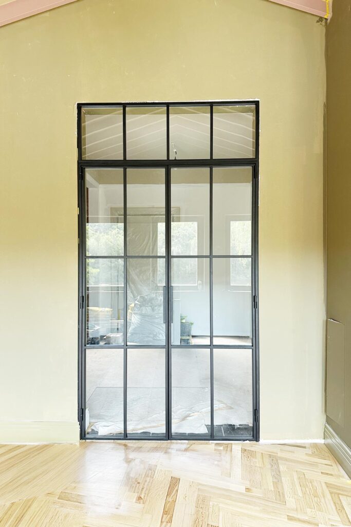 Stahl Meister Stahl Loft Tür aus Stahl und Glas, Lofttür für Ihr Wohnzimmer, moderner Wohnbereich und Loftinterior, schwarzer Stahl mit Glas kombiniert als Doppeltür mit Oberlicht